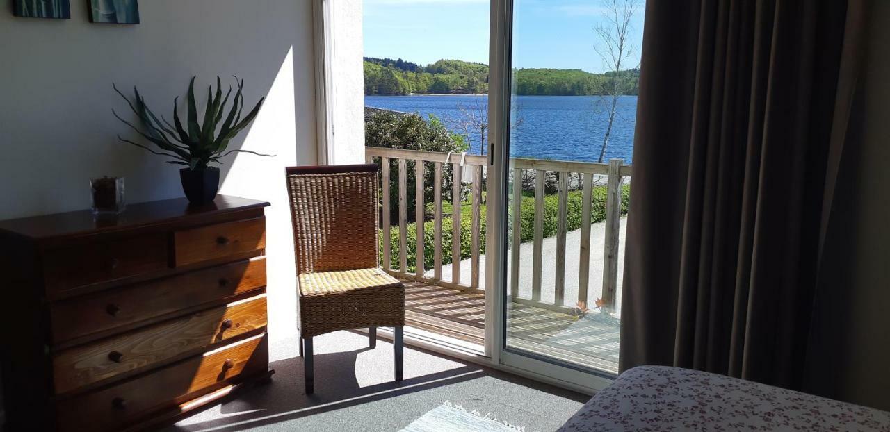 Logis Hotel Du Lac Neuvic  Eksteriør billede