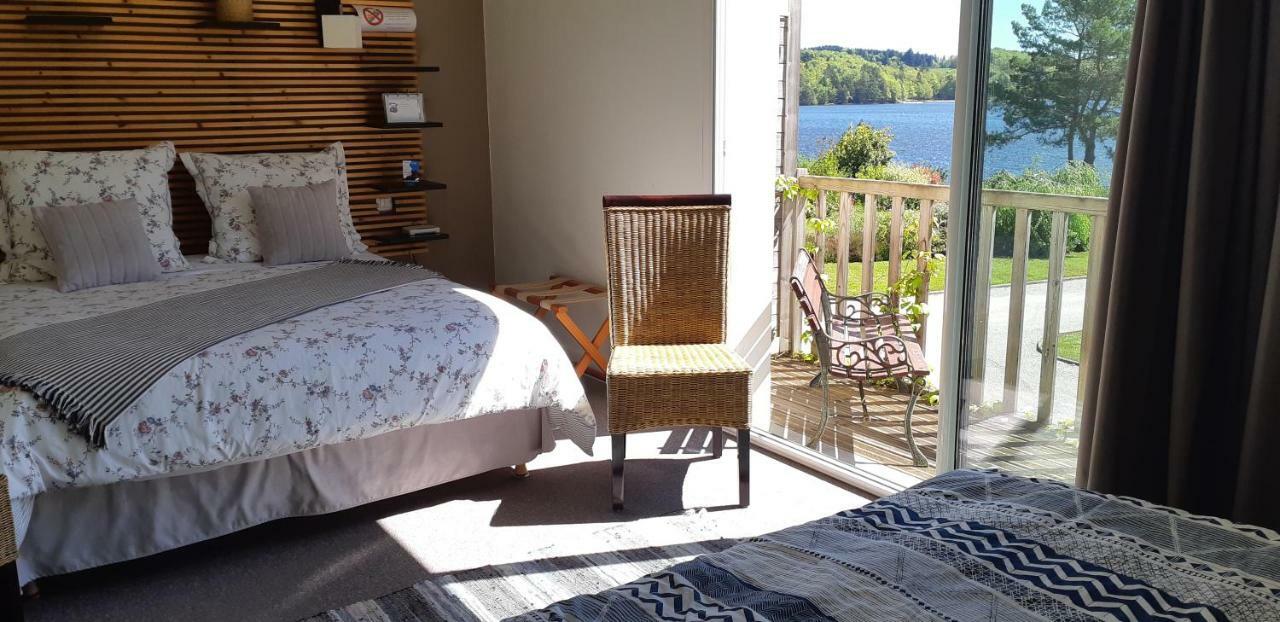 Logis Hotel Du Lac Neuvic  Eksteriør billede