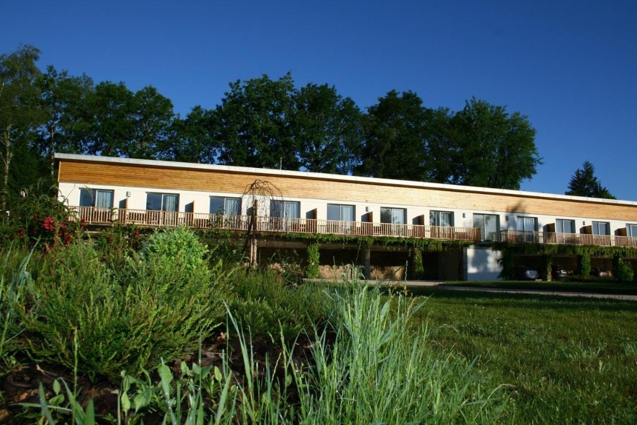 Logis Hotel Du Lac Neuvic  Værelse billede